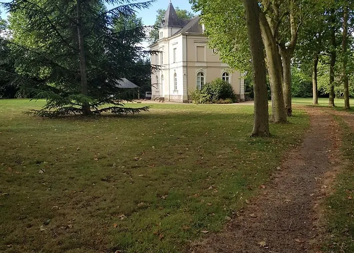 Manoir Au Coeur De La Campagne Angevine *