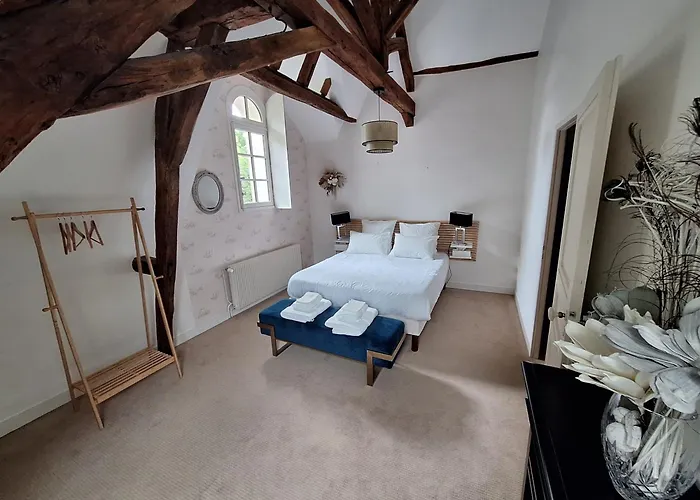 Manoir Au Coeur De La Campagne Angevine 펜션